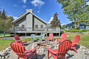 Pet-Friendly Home Near Lakes and Snowmobile Trails!